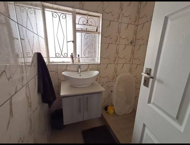 3 BEDROOM HOUSE FOR SALE IN TOWNSEND ESTATE